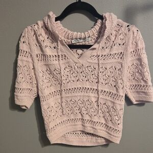 Zara Pink V-Neck Sweater with Intricate Knit Design